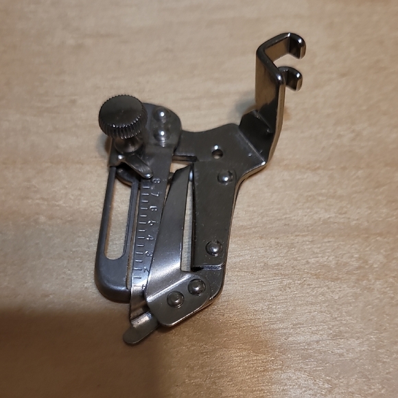 Singer Sewing Machine Attachments - Picture 5 of 8